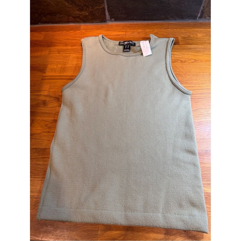 Streetwear Society Olive Green Ribbed Crewneck Tank Top - size m - has pilling
